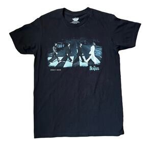 Apple Corp Adult MD The Beatles Abbey Road Stride Black Graphic T-shirt